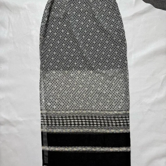 Tracy Feith Black and White Patterned Maxi Skirt - Picture 3 of 3